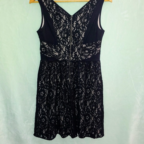 NWT American Eagle Lace Dress - Picture 2 of 3